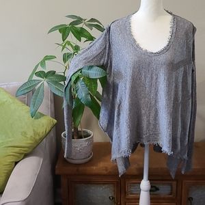 Cut 25 ragged edge shirt size small